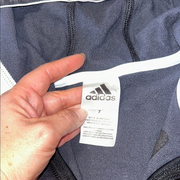 Adidas Black Sweatpants with Elastic Waistband and Contrast Stripe - Picture 6 of 9